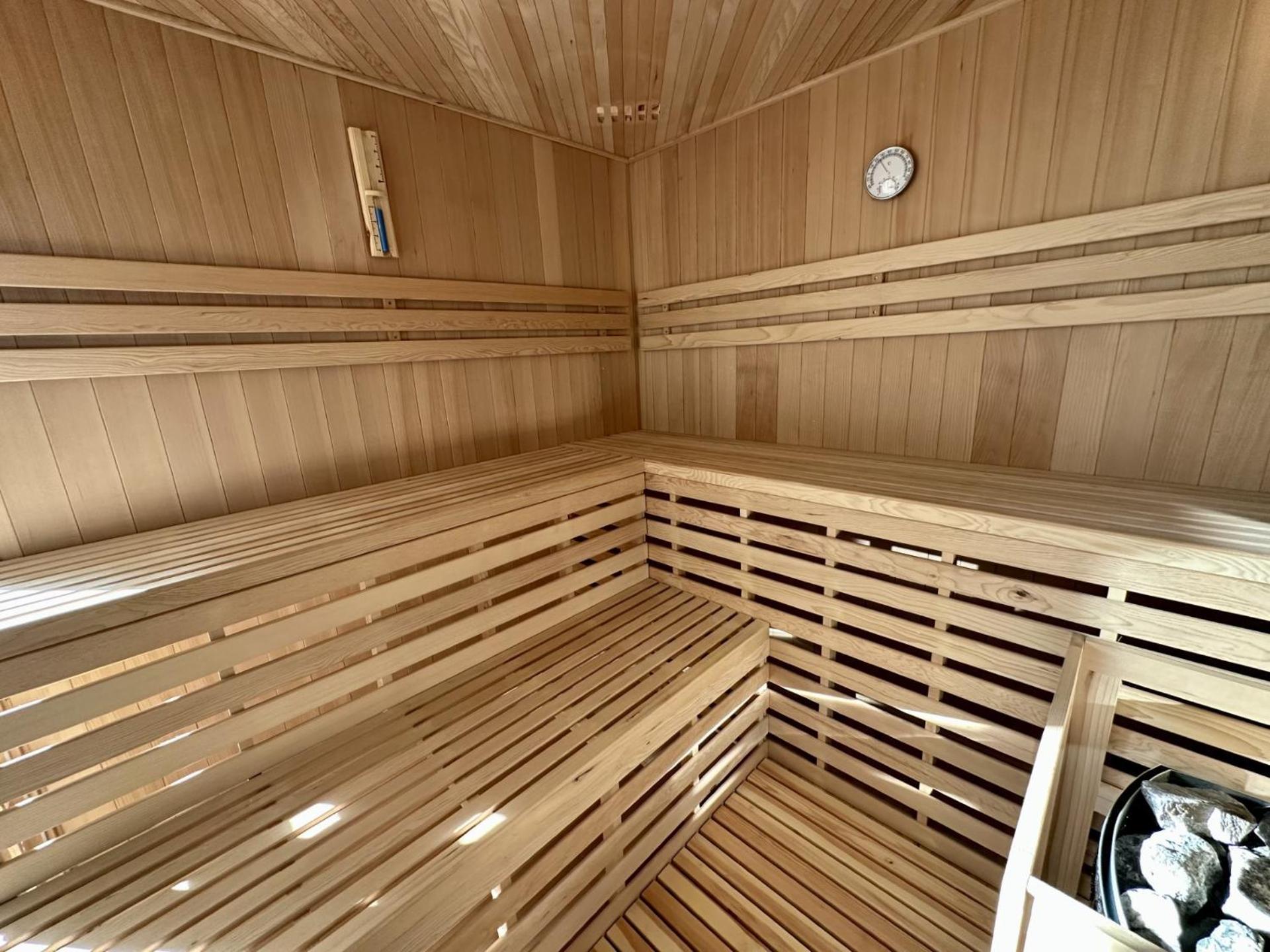 Grosszuegige Und Romantische Wellnessoase Mit Privater Sauna In Ruhiger Lage Karlsbad Exterior foto